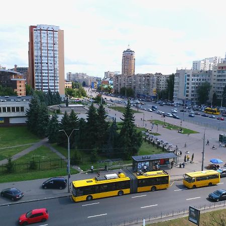 Отдельная Комната С Балконом В Апартаментах, Возле М Печерская Kiev Luaran gambar