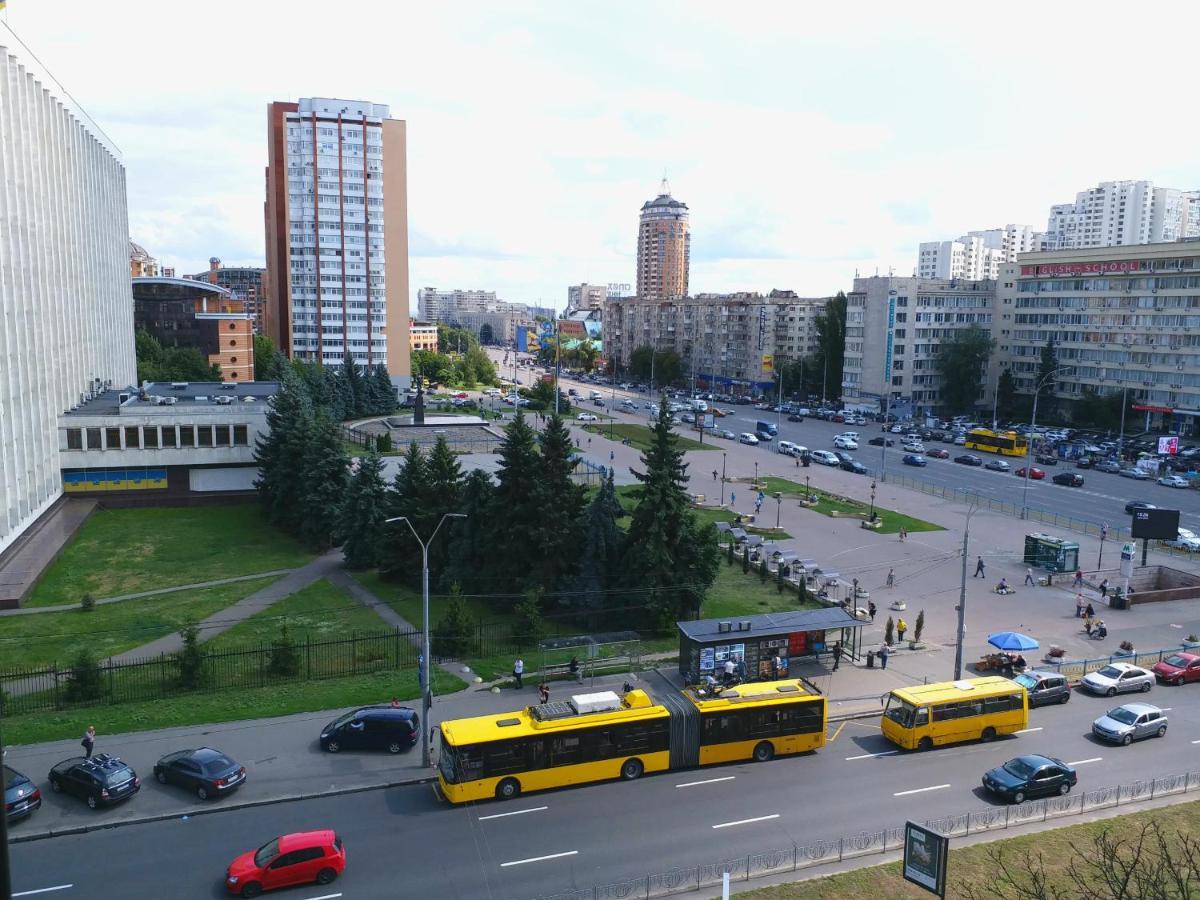 Отдельная Комната С Балконом В Апартаментах, Возле М Печерская Kiev Luaran gambar