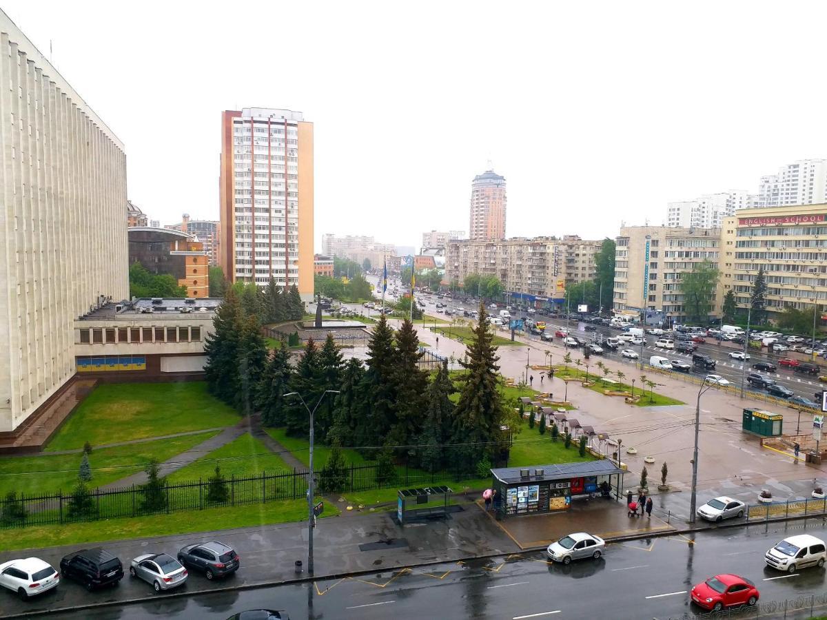 Отдельная Комната С Балконом В Апартаментах, Возле М Печерская Kiev Luaran gambar